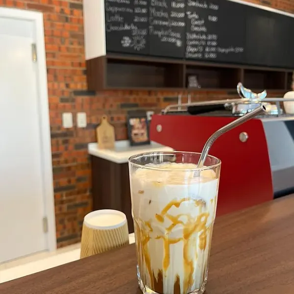 Iced Caramel Latte