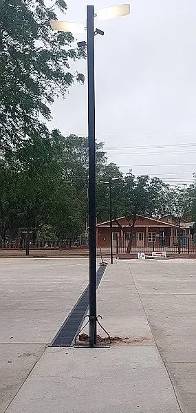 Diseño de iluminación funcional y decorativa exterior