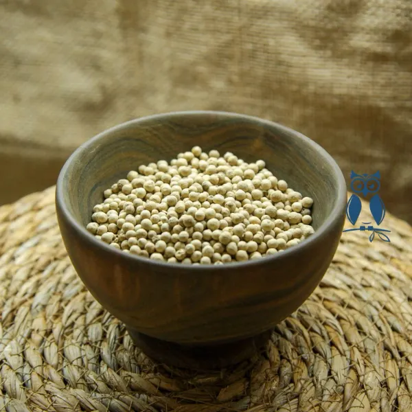 Pimienta blanca en grano
