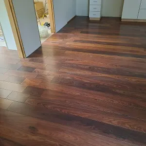 Instalación y reparación de pisos flotantes